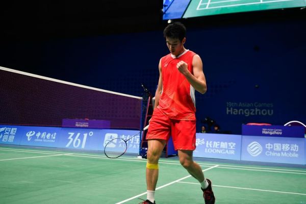 年轻球员参 年轻球员参