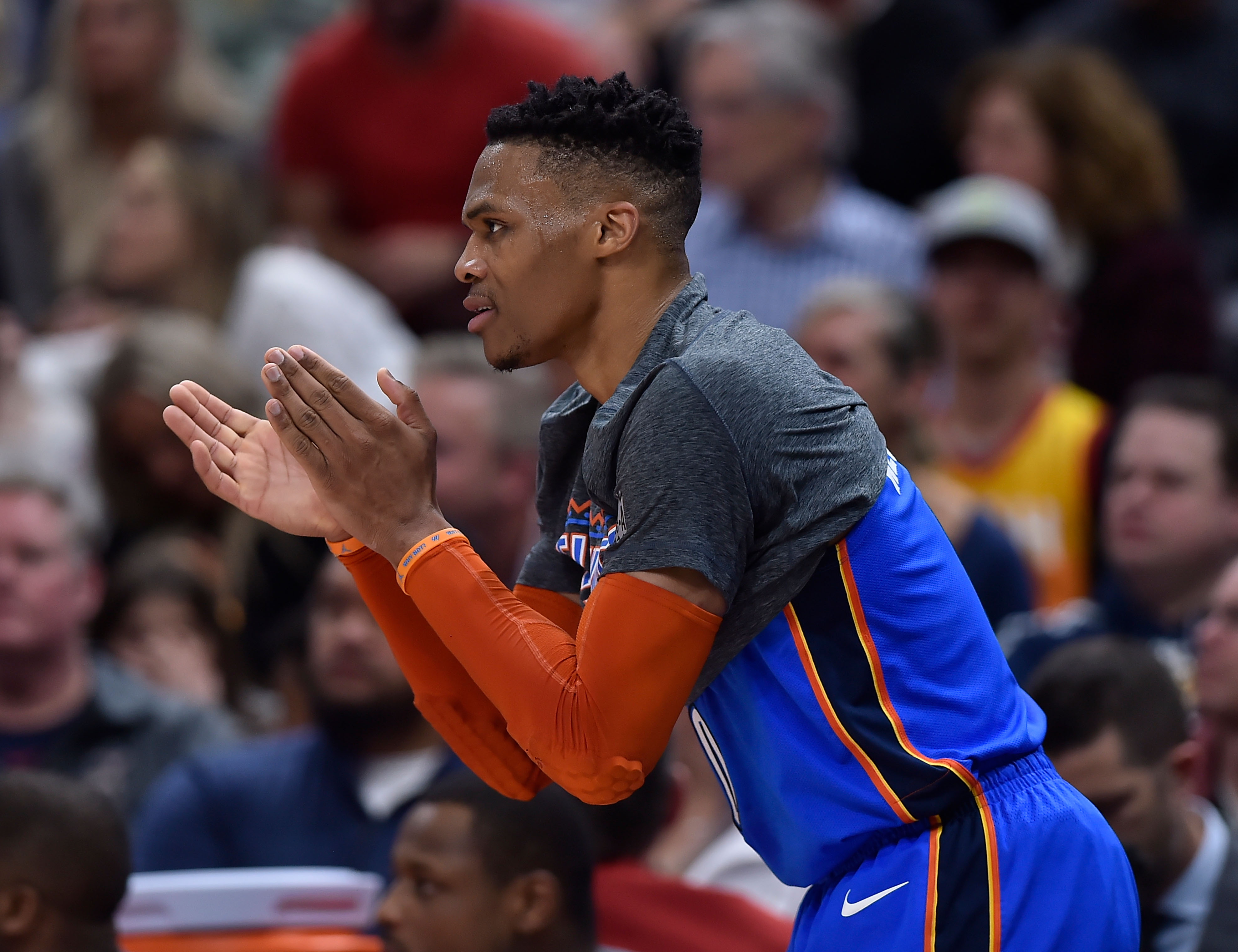 是擂台中央 是擂台中央