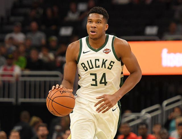 量年轻女性 量年轻女性